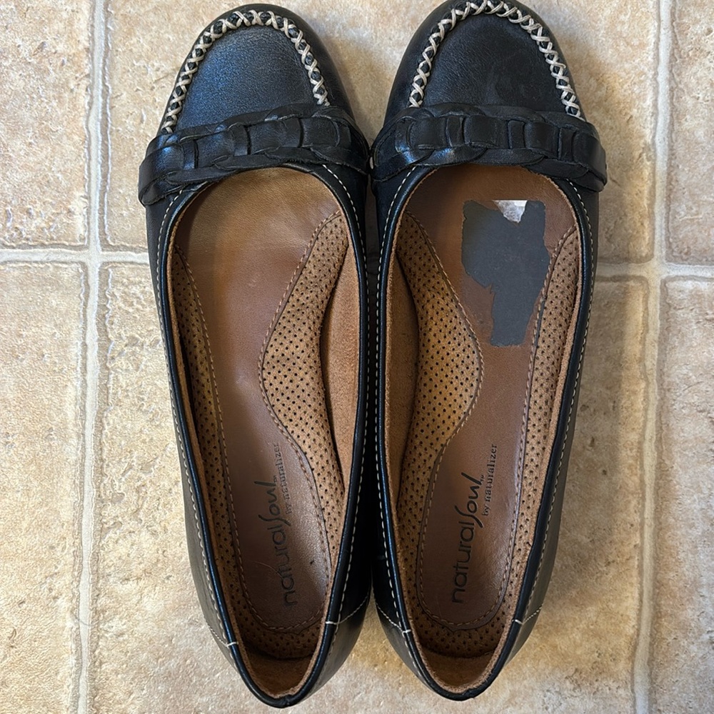 Natural Soul by Naturalizer Black Flats Women’s size 7